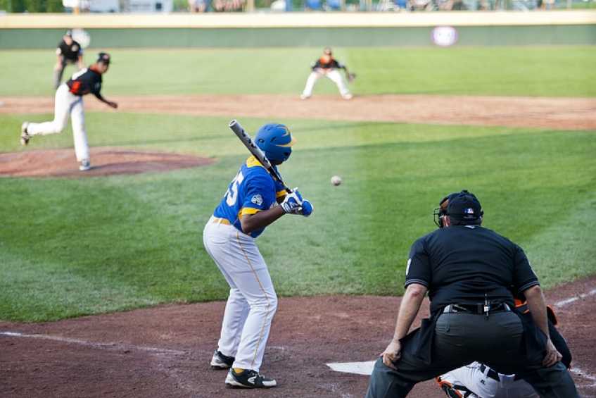 Infield Shift <!-- [Good for Baseball?] --> How to Teach to Kids