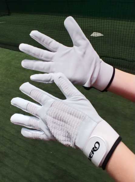 Cuero Batting Gloves White